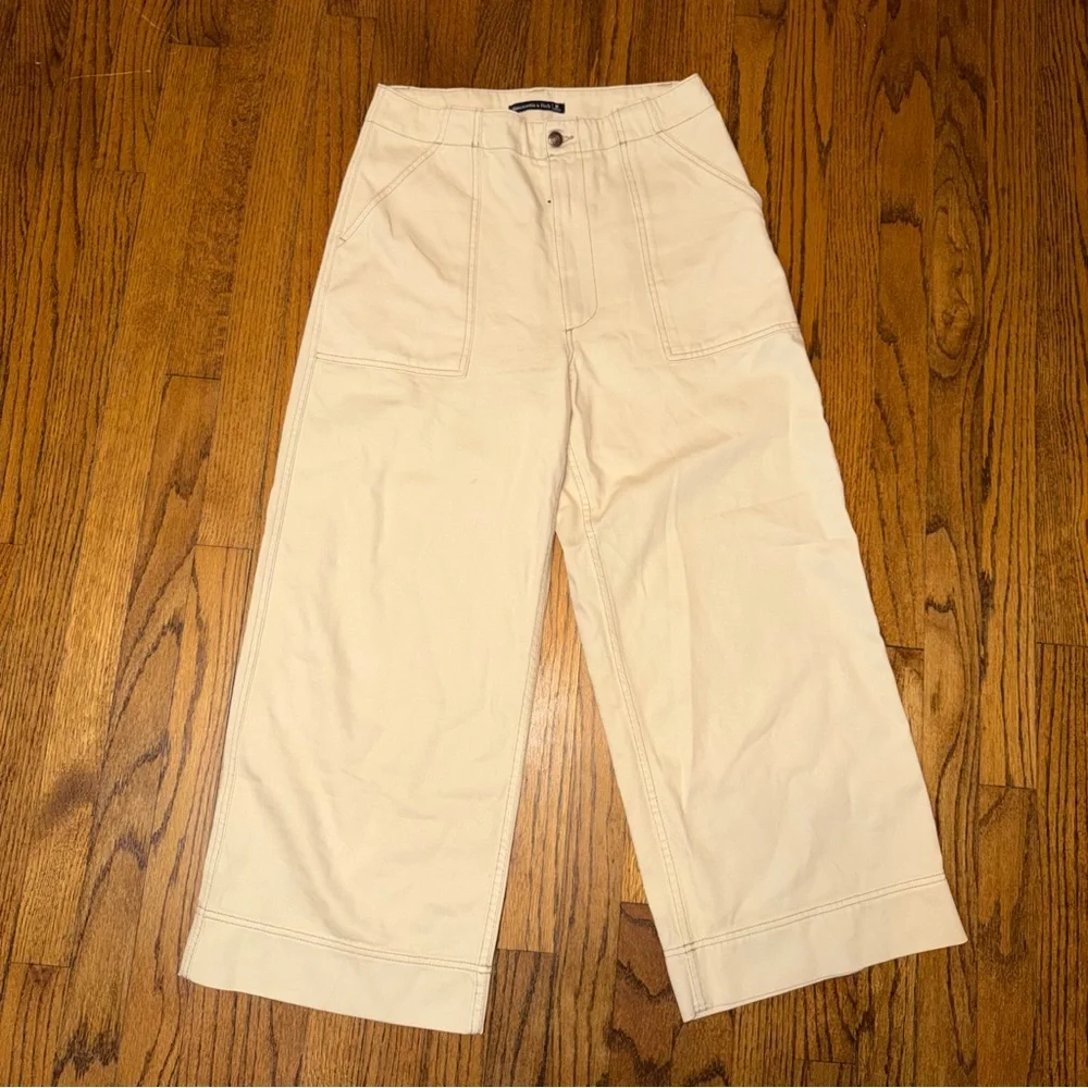 Abercrombie & Fitch Curve Love Wide Leg Cream Pants 100% Cotton Size Medium - Picture 1 of 11